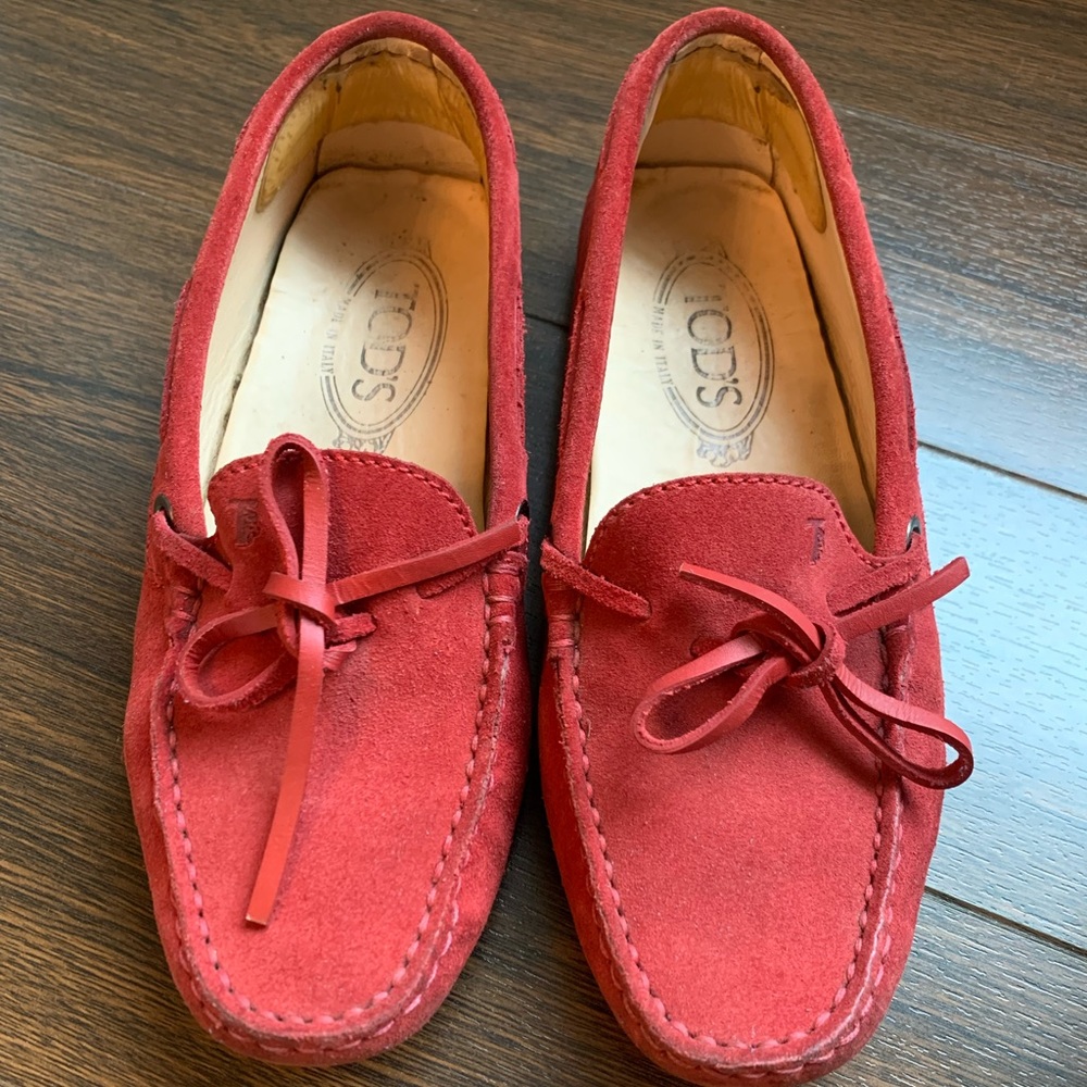 Tod’s driving shoes / loafers